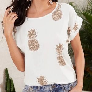 White top with gold pineapples - Size Small